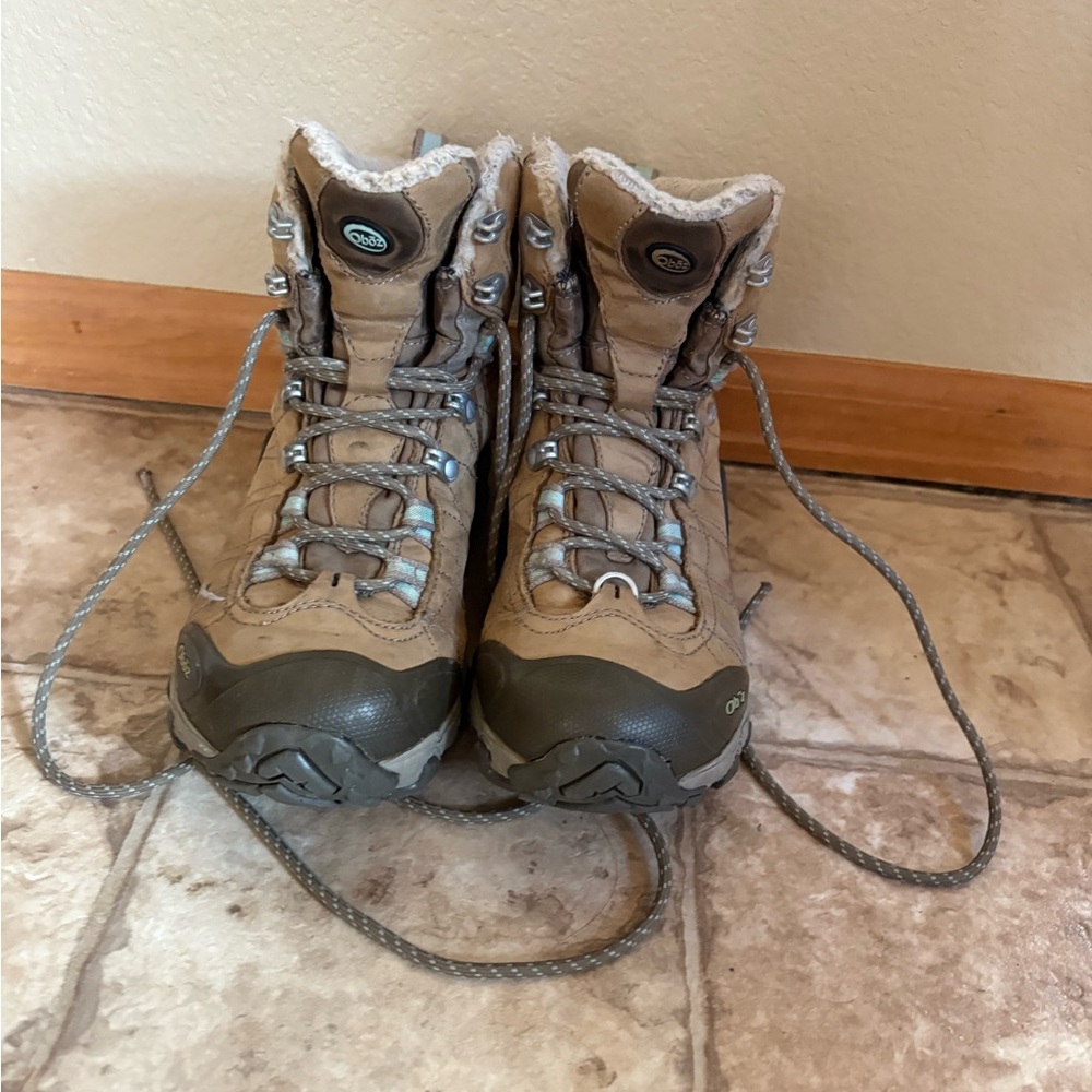 Oboz women’s hiking boots
